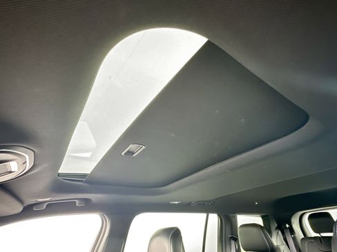 Used 2023 Jeep Grand Cherokee L Laredo image 21