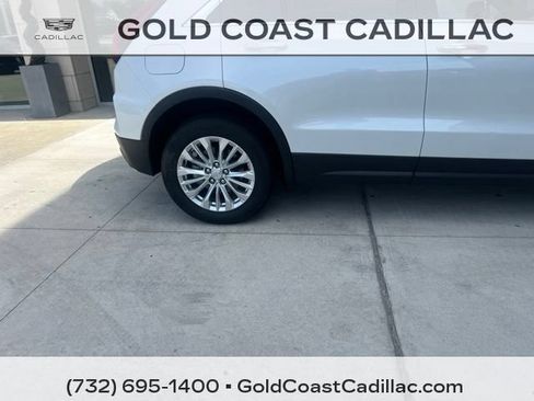 Certified 2024 Cadillac XT4 Luxury w/ Cold Weather Package AWD/4WD image 6