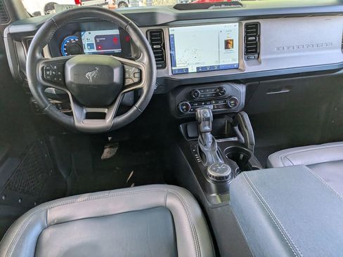 Used 2024 Ford Bronco Outer Banks AWD/4WD image 35