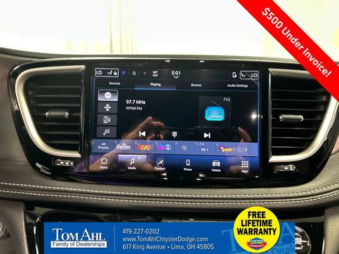 New 2026 Chrysler Pacifica Select image 15