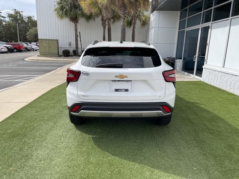 New 2025 Chevrolet Trax LT w/ Driver Confidence Package image 30