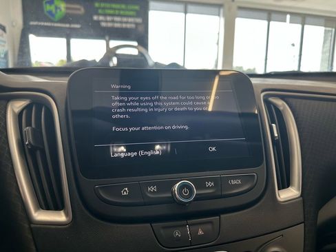 Used 2022 Chevrolet Malibu LT image 33