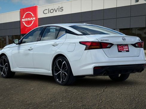 Used 2023 Nissan Altima 2.5 SR FWD image 7