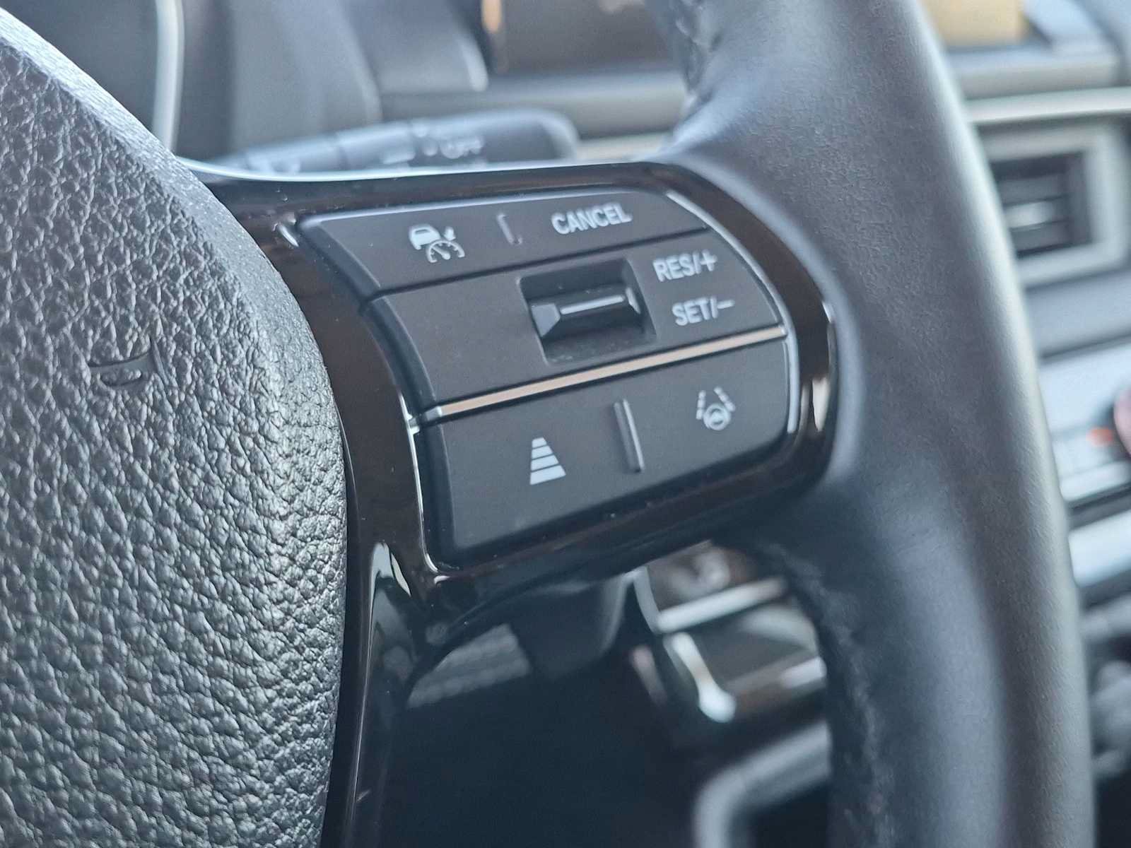 Certified 2024 Honda Pilot Touring image 25