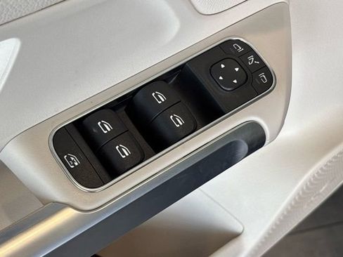 Certified 2026 Mercedes-Benz GLB 250 4MATIC image 23