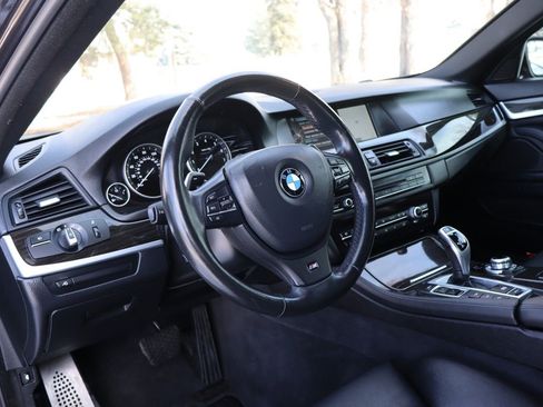 Used 2013 BMW 550i xDrive Sedan image 15