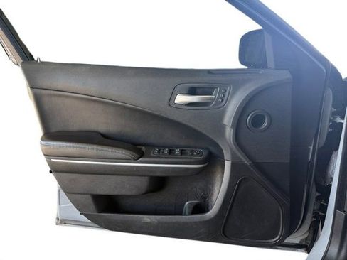 Used 2021 Dodge Charger SXT w/ Leather Interior Group image 17