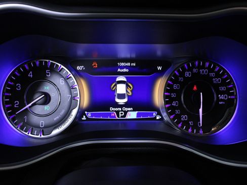 Used 2015 Chrysler 200 C w/ Navigation & Sound Group I image 19