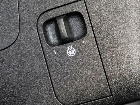 Certified 2023 Mercedes-Benz GLB 250 4MATIC image 22
