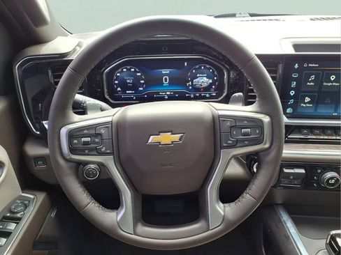 Used 2024 Chevrolet Silverado 1500 LTZ AWD/4WD image 30