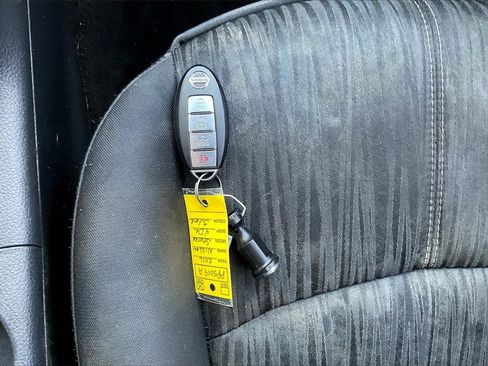 Used 2016 Nissan Sentra SV image 10