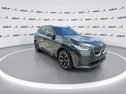 Used 2025 BMW X3 xDrive30i image 2