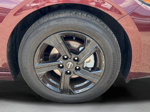 Used 2024 Nissan Sentra SV FWD image 23