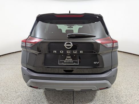 Used 2023 Nissan Rogue SV image 6