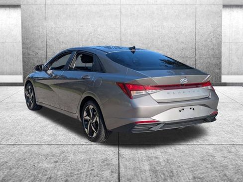 Used 2023 Hyundai Elantra SEL w/ Convenience Package FWD image 7
