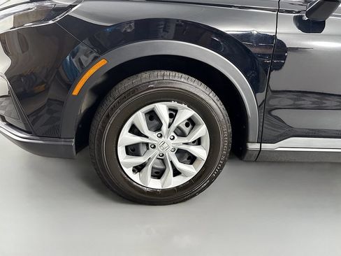 Certified 2025 Honda CR-V LX image 5