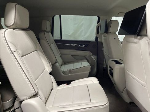 New 2024 GMC Yukon XL Denali w/ Advanced Technology Package image 31