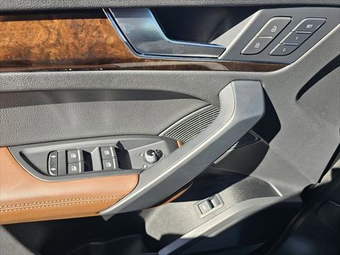 Used 2019 Audi Q5 2.0T Premium Plus w/ Premium Plus Package image 10