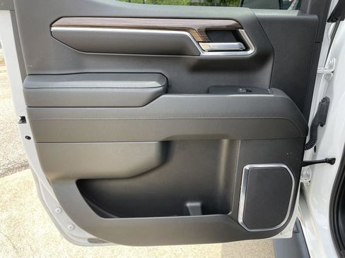 Used 2022 Chevrolet Silverado 1500 RST w/ Convenience Package II image 42