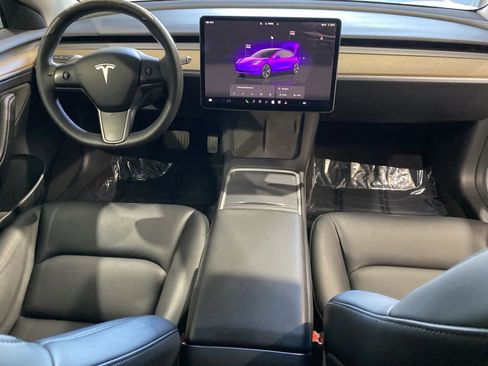 Used 2023 Tesla Model 3 Standard Range image 4