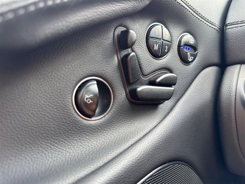 Used 2007 Mercedes-Benz SL 550 w/ Premium Pkg I image 16