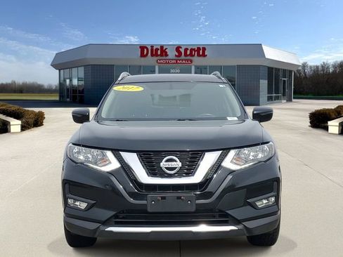 Used 2017 Nissan Rogue S FWD image 2