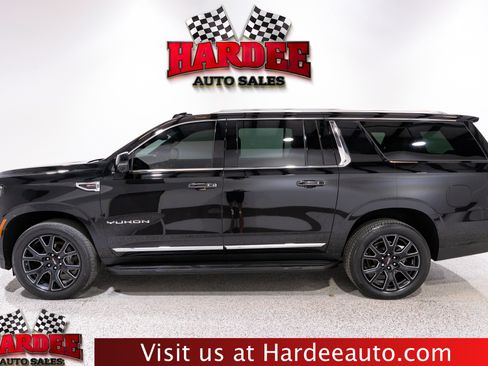 Used 2025 GMC Yukon XL Elevation w/ LPO, Elevation Black Package AWD/4WD image 1