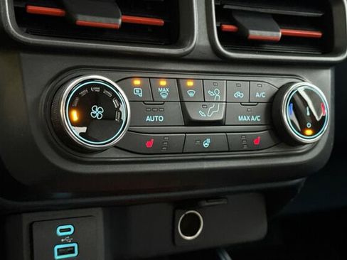 Certified 2023 Ford Maverick XLT w/ XLT Luxury Package image 16