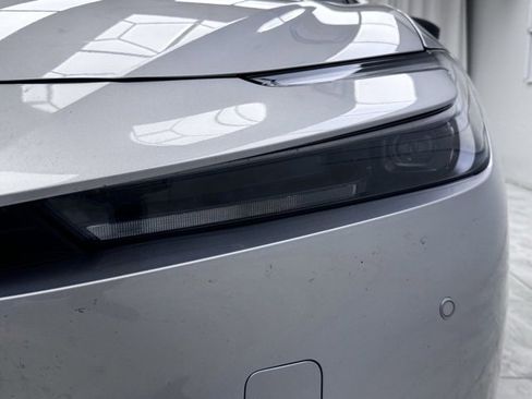 Used 2024 Toyota Prius LE image 13