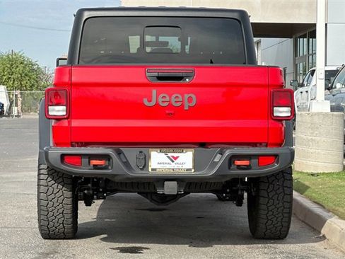 Certified 2023 Jeep Gladiator Mojave w/ Trailer Tow Package image 9