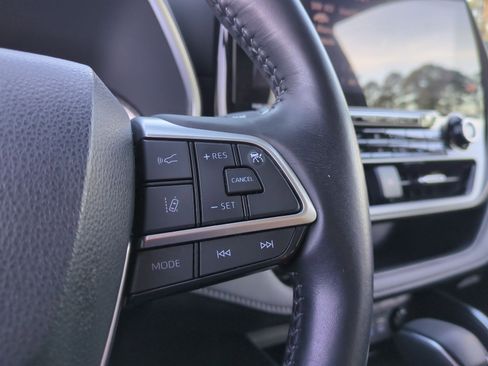 Used 2022 Toyota Highlander Limited image 19