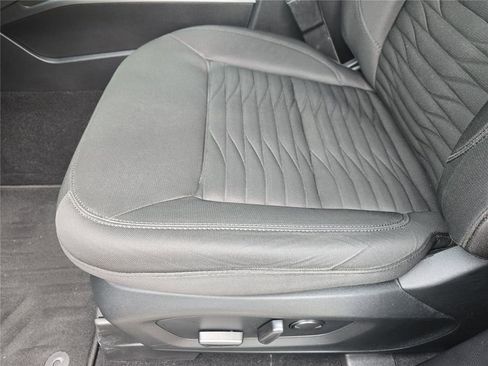 Used 2020 Ford Explorer XLT w/ Comfort Package image 21