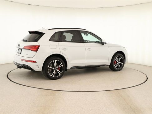 Used 2025 Audi Q5 Prestige w/ Prestige Package image 7