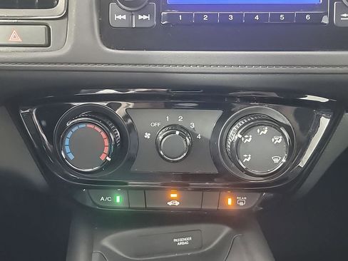 Certified 2022 Honda HR-V LX image 28