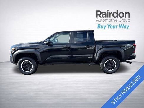 Used 2024 Toyota Tacoma TRD Off-Road AWD/4WD image 4