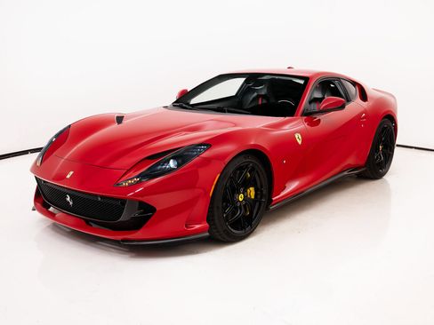 Certified 2018 Ferrari 812 Superfast RWD image 6