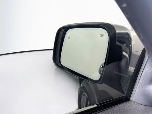 Used 2020 Jeep Grand Cherokee Limited AWD/4WD image 16