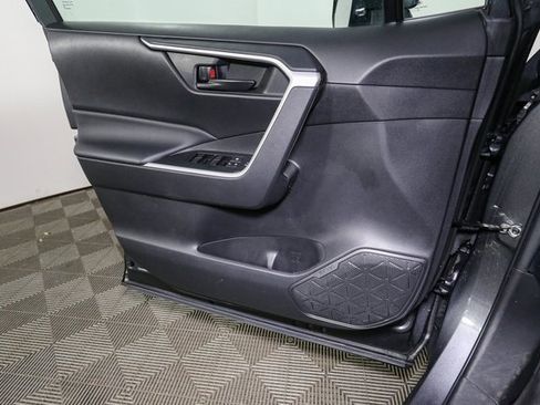 Used 2023 Toyota RAV4 LE image 31
