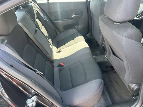 Used 2016 Chevrolet Cruze LT FWD image 18