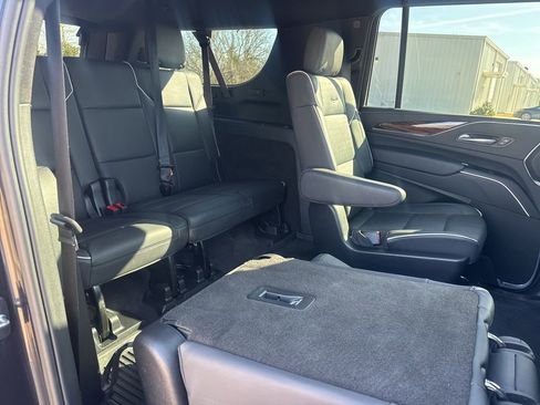 Certified 2024 Cadillac Escalade ESV Premium Luxury image 37