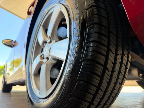 Used 2011 Chevrolet Cruze LT image 24