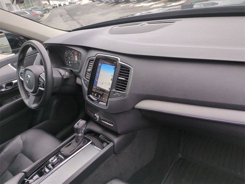 Used 2021 Volvo XC90 T5 Momentum w/ Climate Package image 40