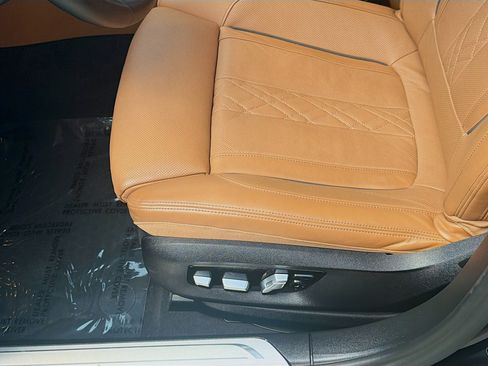 Used 2021 BMW M760i xDrive AWD/4WD image 16