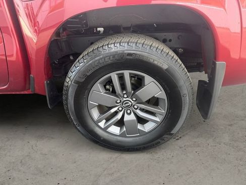 Certified 2025 Nissan Frontier SV w/ SV Convenience Package AWD/4WD image 6
