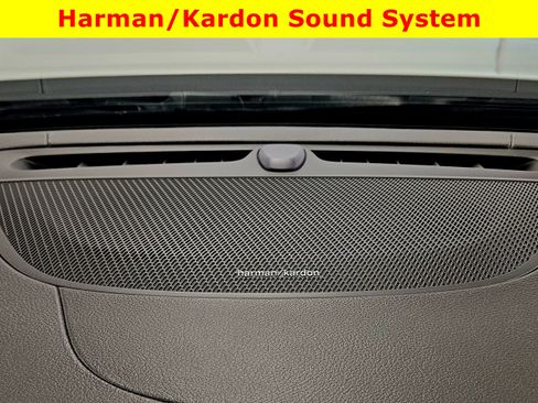 Used 2021 Volvo S60 T5 R-Design image 28