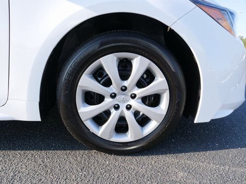 Used 2025 Toyota Corolla LE image 10