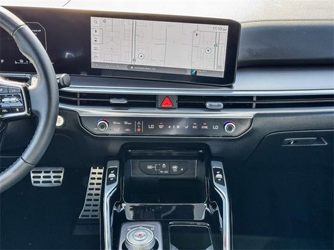 Certified 2025 Kia Sorento SX Prestige image 14