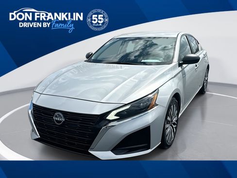 Used 2024 Nissan Altima 2.5 SV image 1