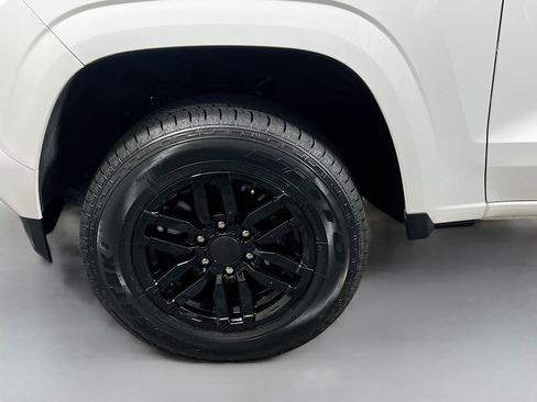 Used 2023 Chevrolet Colorado LT w/ LT Convenience Package image 13