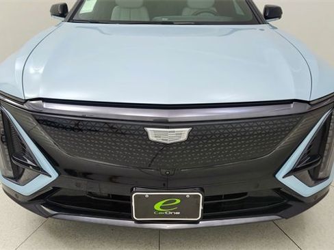 Used 2025 Cadillac Lyriq Sport image 8